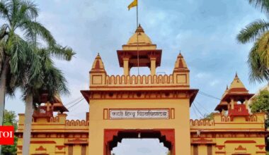 BHU central library organizes book exhibition honoring Gandhi & Shastri | Varanasi News