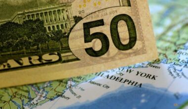 Dollar rises after Powell reiterates caution over further easing