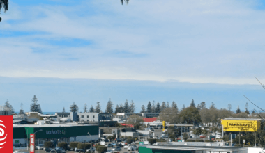 Why are there two Woolworths diagonally opposite each other in Napier?