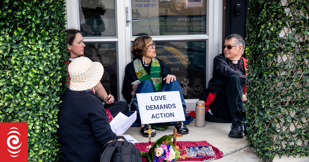 Priests chain themselves to MP's Auckland office over Gaza stance