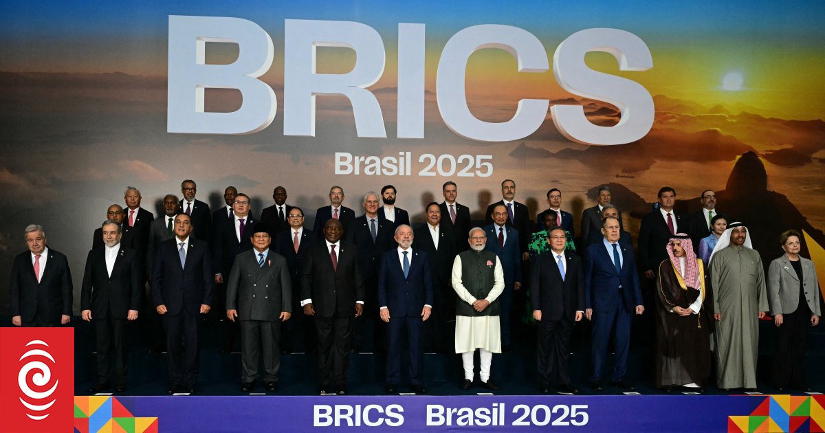 New Zealand urged to build new trade blocs