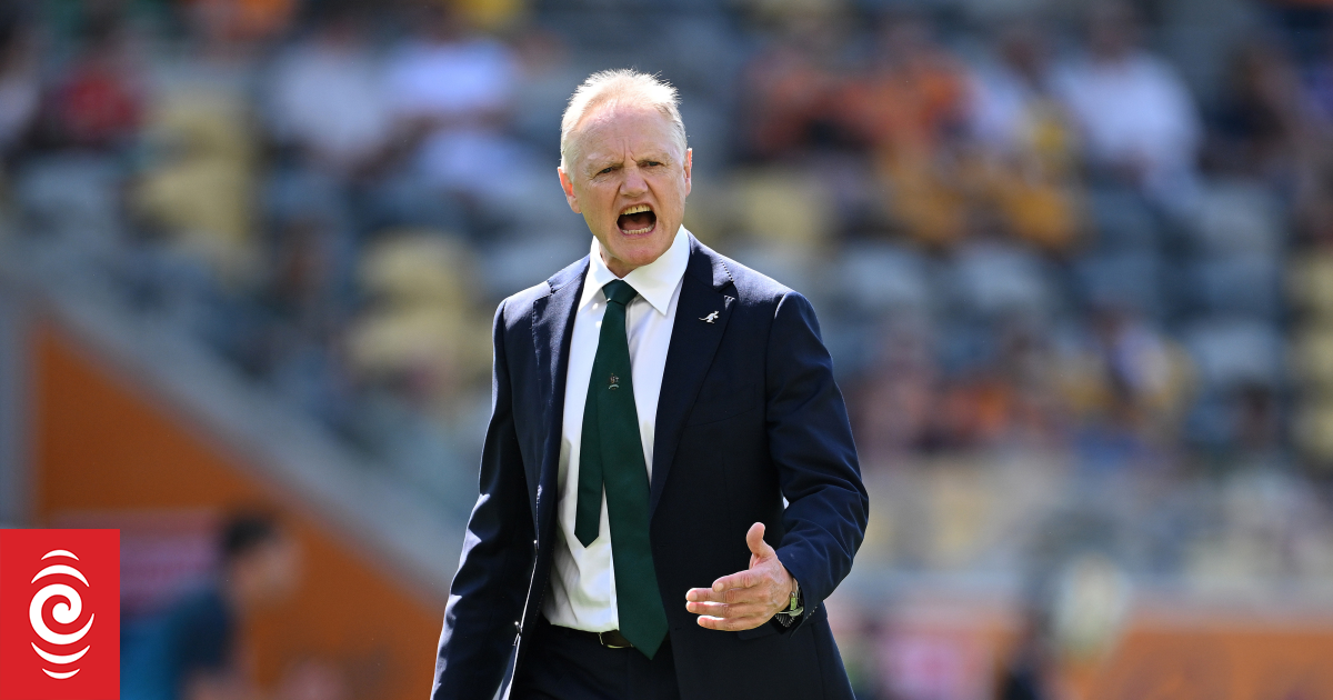 Wallabies coach points to refereeing 'inconsistencies' as one reason for loss to All Blacks