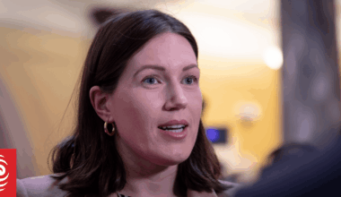 Employers back plan to replace Holidays Act, unions push back