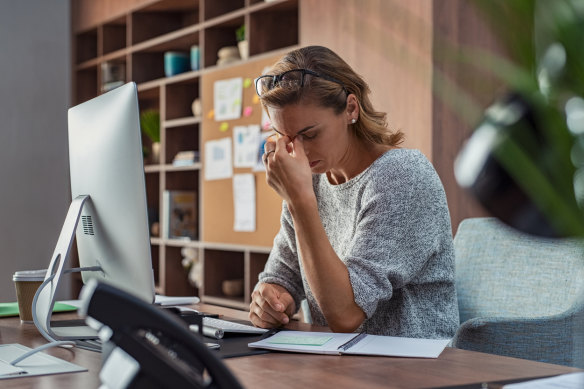 Some symptoms of stress are obvious but others, such as losing concentration, are not.