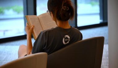 ST20250820_202555200620 Kua Chee Siong/ pixgeneric/ Generic pix of a patron reading at the Punggol Regional Library, on Aug 20, 2025.