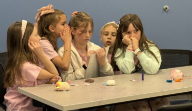 Hundreds of students face off in friendly book battles