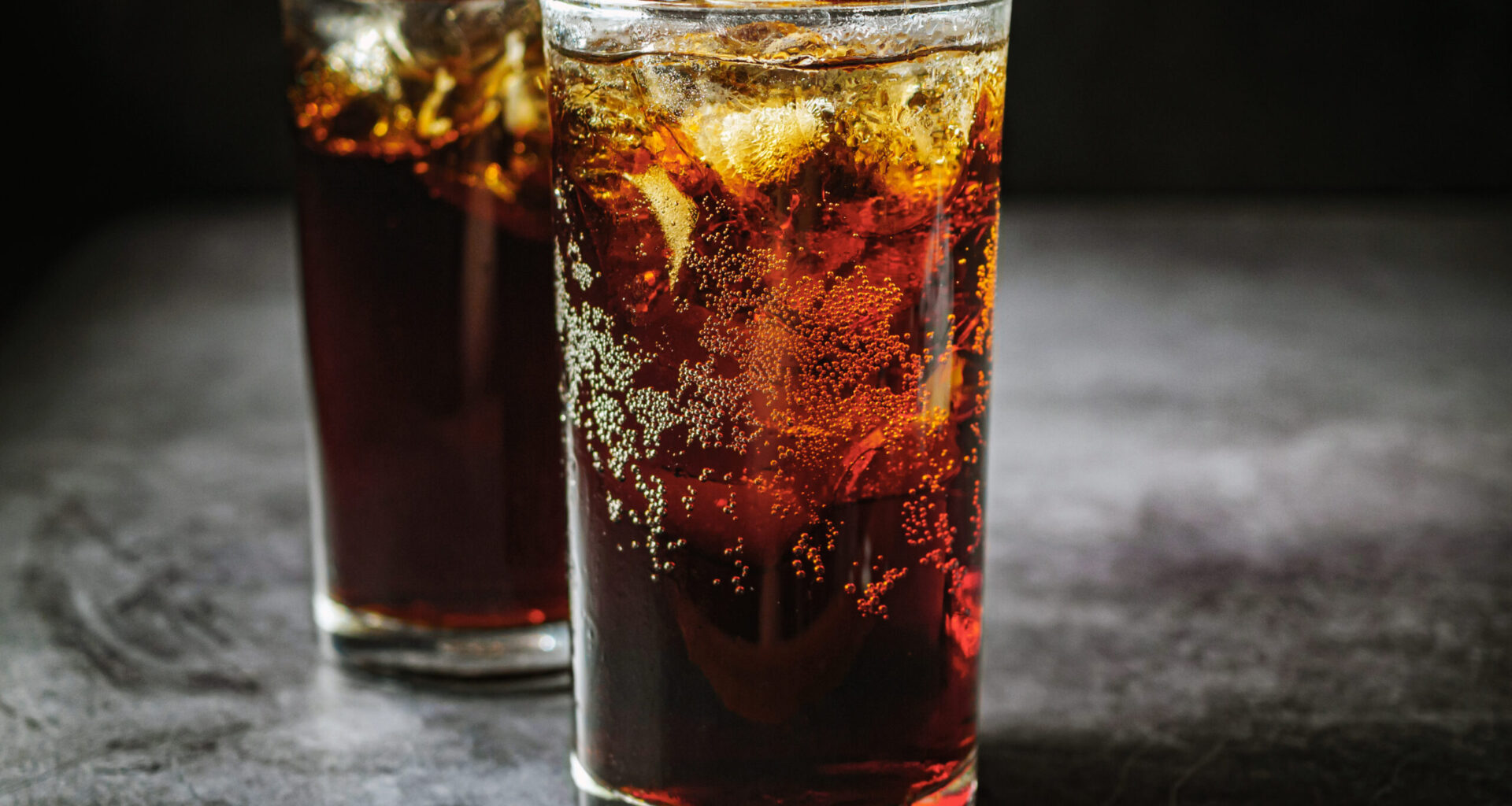 Woman hospitalized with pain and vomiting—diet soda cured her