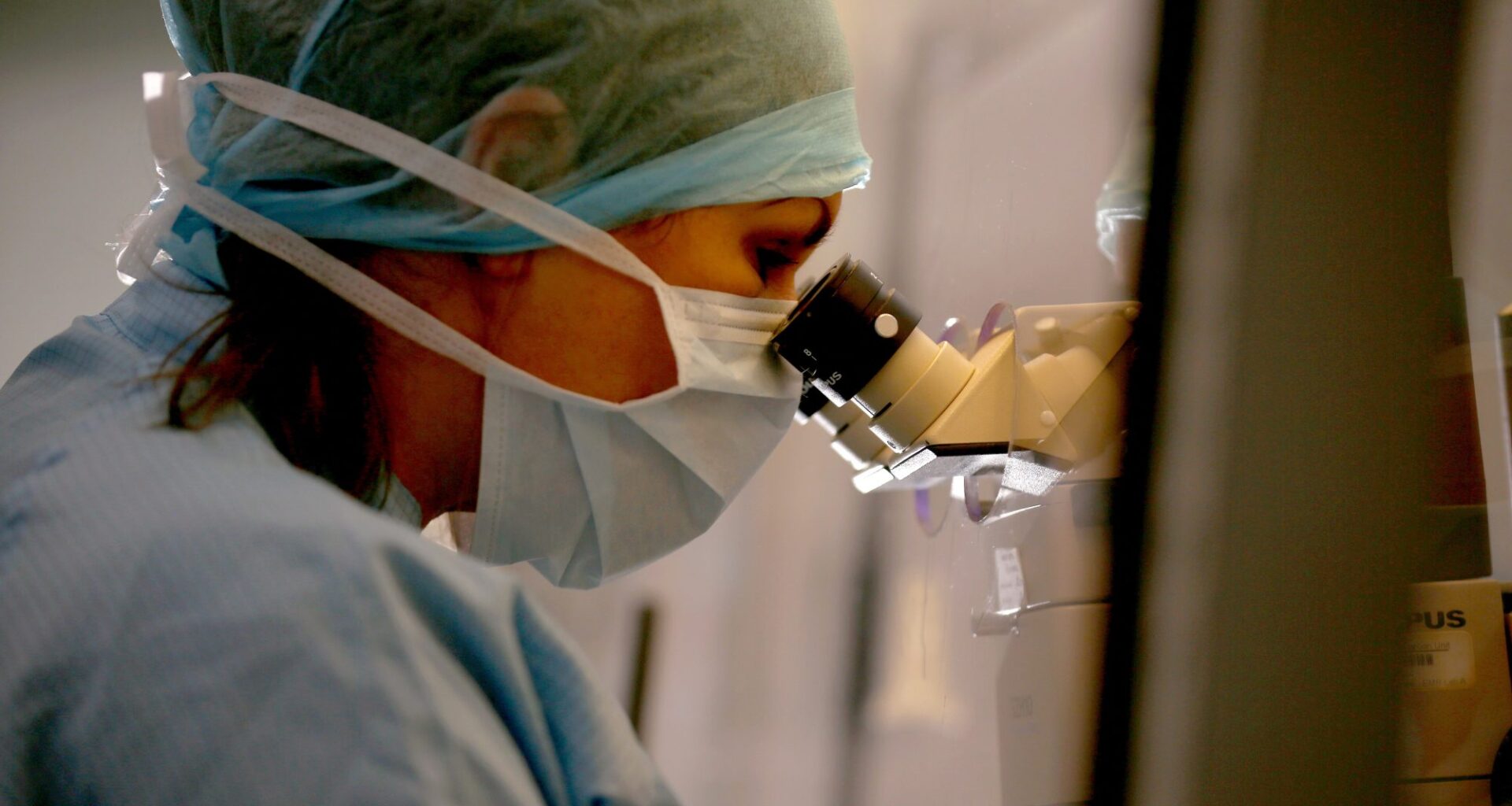 Wrong genetic info given to people born by sperm donation – Channel 4 News