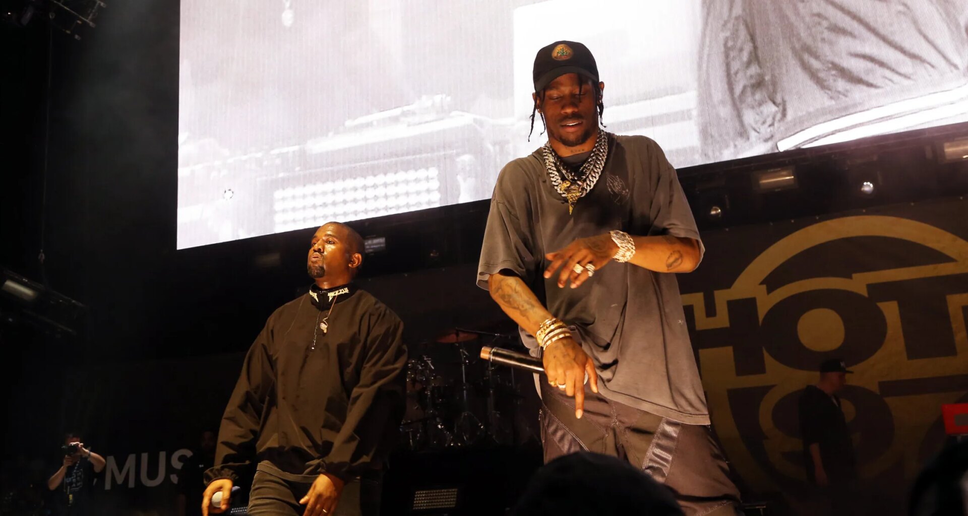 Kanye West Reference Tracks For Travis Scott's "UTOPIA" Surface Online