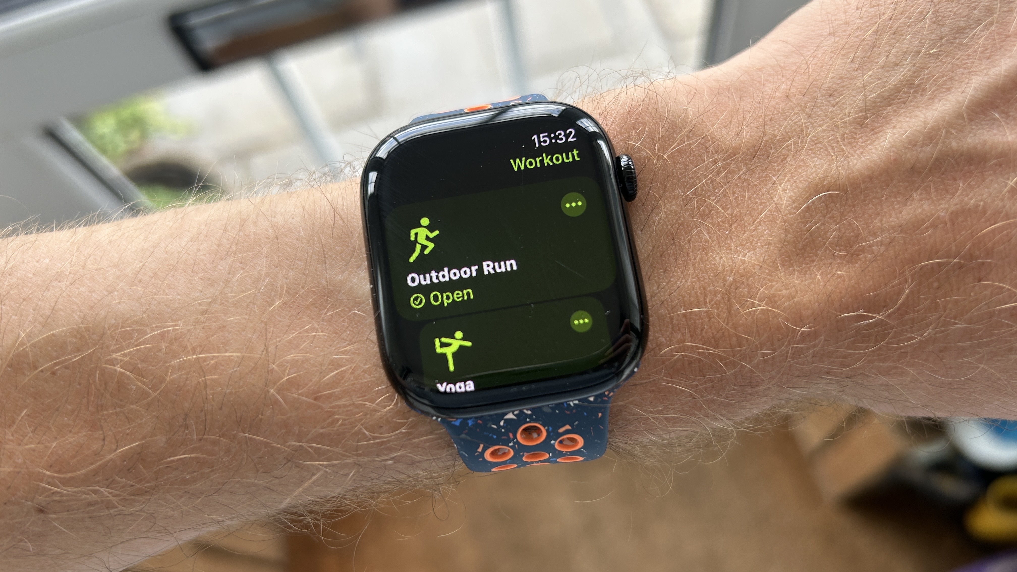 Apple Watch Series 10 running screen