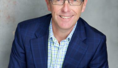 New Zealand Winemakers CEO Philip Gregan retire