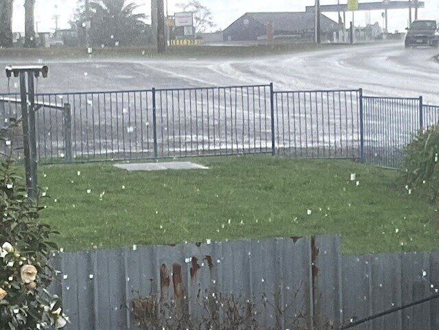 SunLive - Thunderstorms and hail hit Bay of Plenty