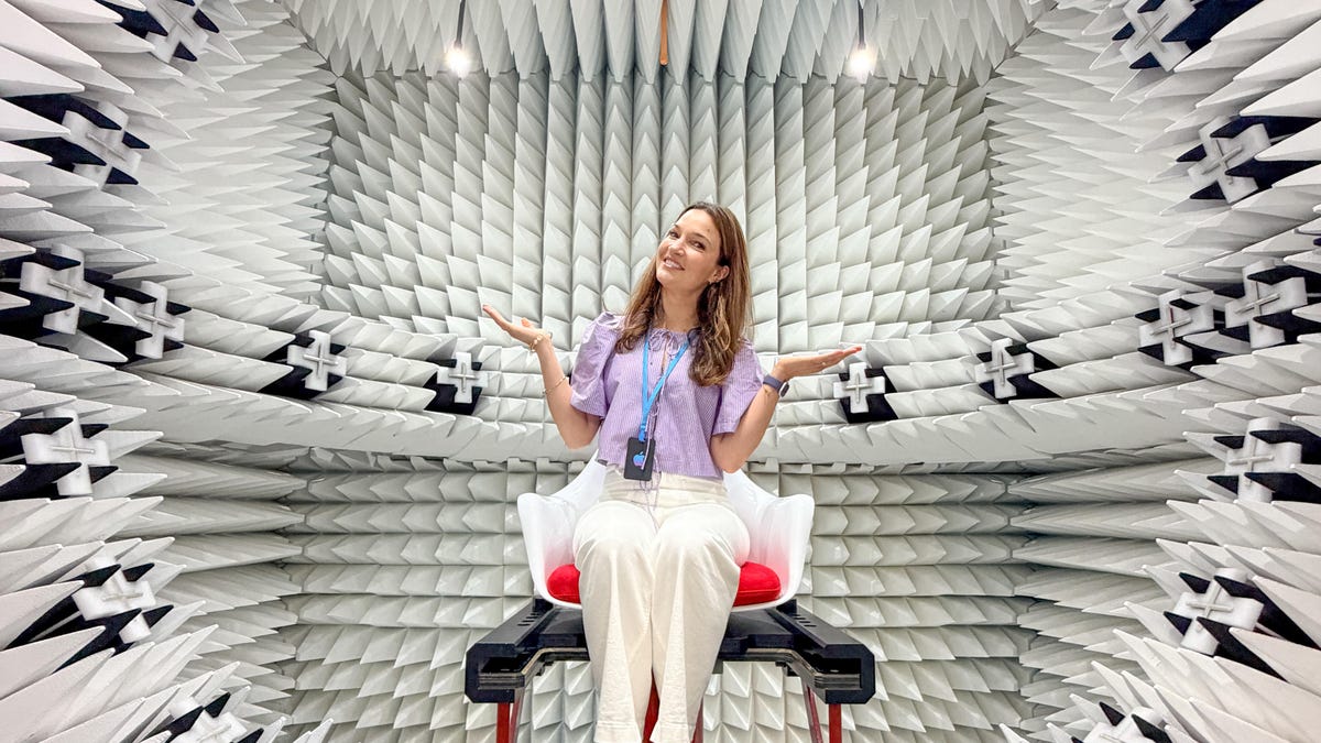 I Went Inside Apple's Labs to See How Apple Watch Connectivity Is Tested