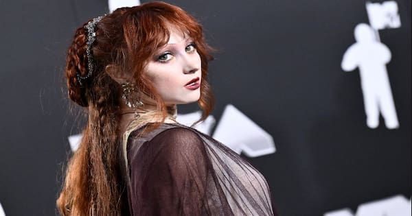 Pop superstar Chappell Roan to headline Laneway in Auckland