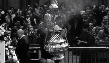 Controlling Light Emission with Photonic Time Crystals