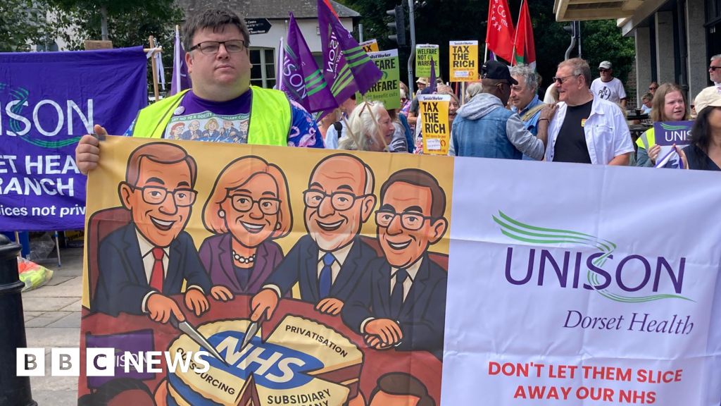 Dorset NHS workers vote to strike over jobs transfer plan