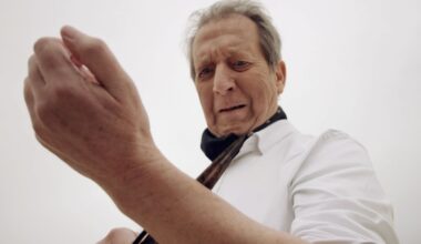 'Foe' Trailer - An Archeologist Opens a Gate to Another World Next Week