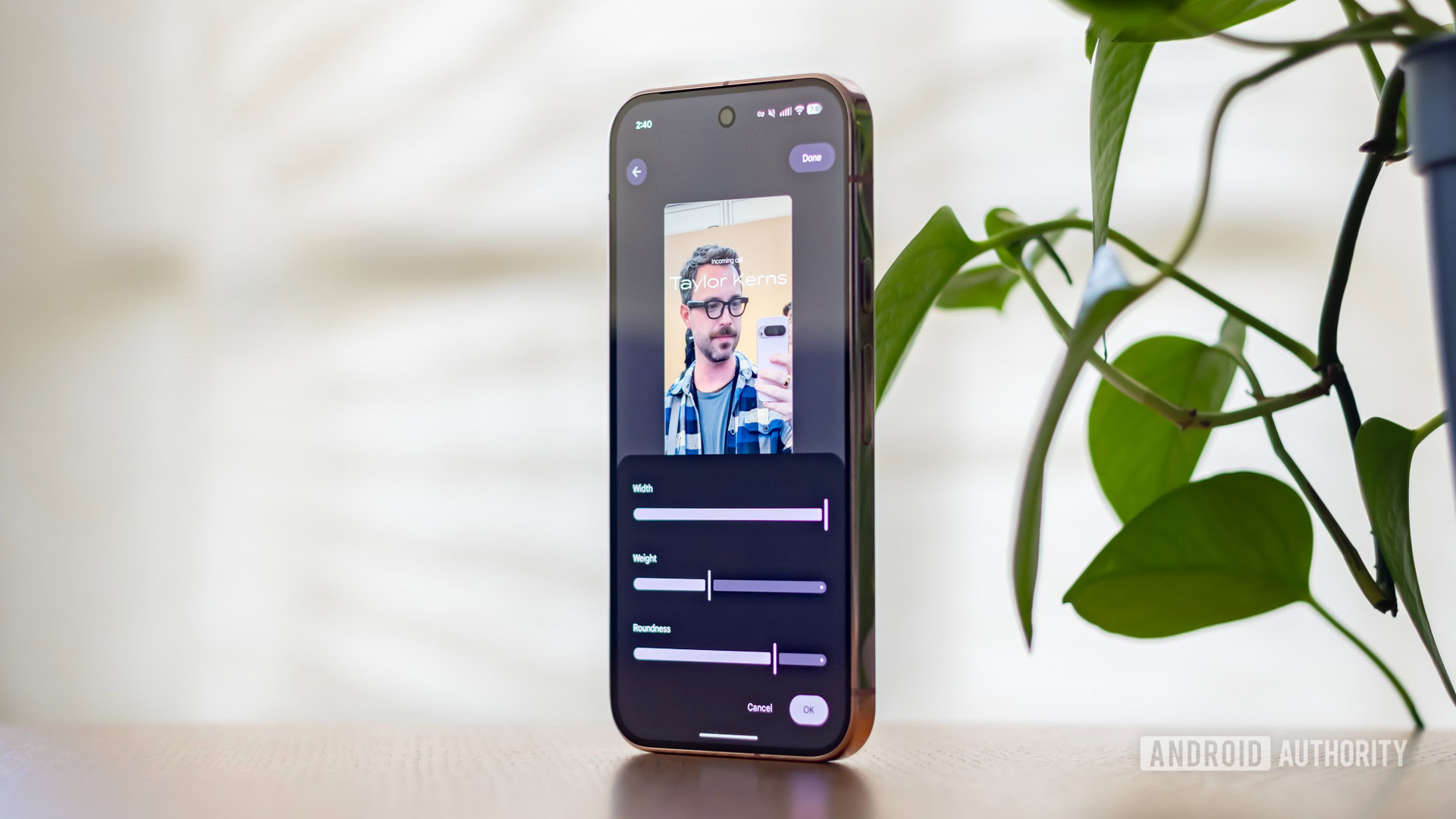 A Pixel 9 Pro showing Calling Card font customization options.
