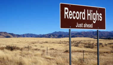 2 Hot Stocks From Completely Different Sectors That Look Wildly Overvalued