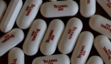 Trump's Tylenol warning echoes past misconceptions : NPR