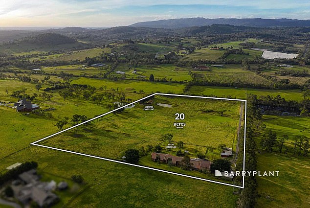 The Boundary Road property sat upon 20 acres among rolling hills