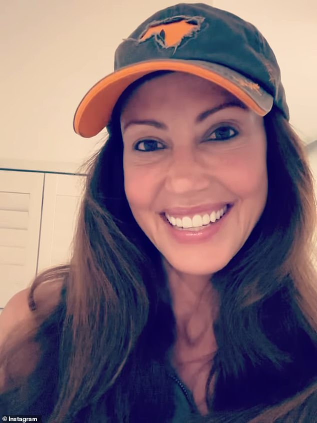She shocked fans were her ageless appearance as she took to Instagram on Friday to announce that she'd be making a rare appearance at Comic Con in Scotland this weekend