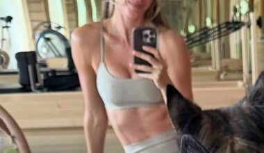 Gisele Bündchen bared her washboard abs just eight months after welcoming her third child