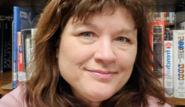 Librarian fired after refusing to censor 2SLGBTQ+ books wins $700K US settlement