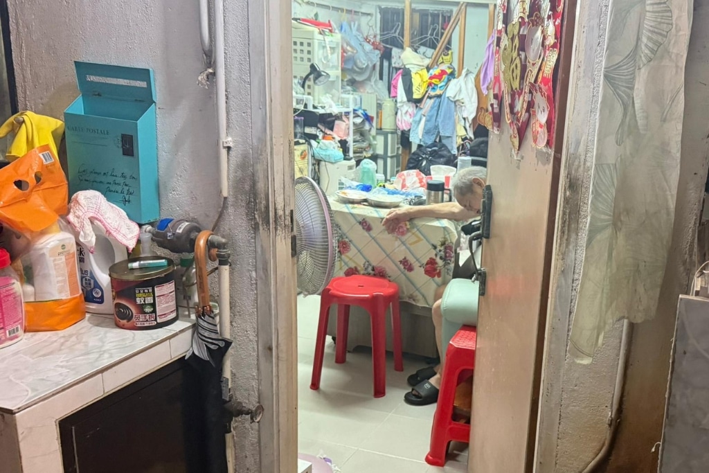 ‘I Can’t Sleep’: Hong Kong’s Rising Nighttime Heat Exposes Inequalities