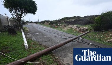 Jamaicans take shelter as Hurricane Melissa bears down as category 5 storm | Jamaica