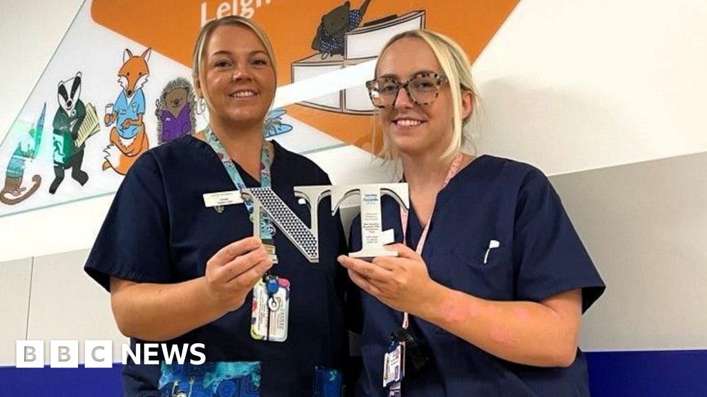 Leighton Hospital nurses awarded for infant safer sleep initiative