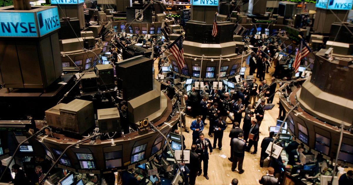 Stock market ‘priced for perfection’: Vanguard top exec on potential downturn