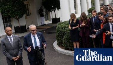 ‘A righteous fight’: Democrats hold fast on healthcare but also use shutdown to pummel Trump | US federal government shutdown 2025