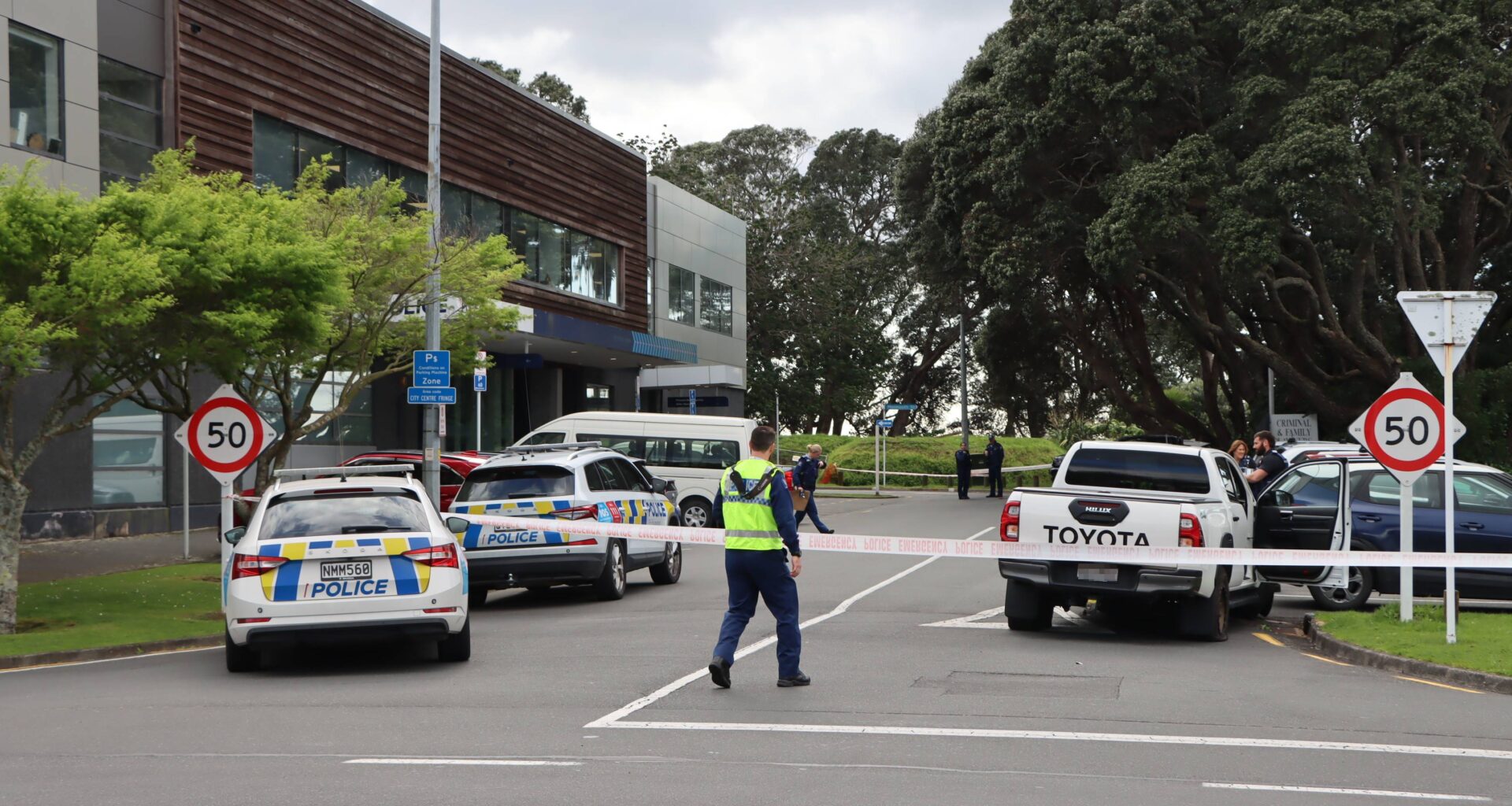 SunLive - Heavy police presence in central Tauranga