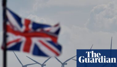 Wind power has cut £104bn from UK energy costs since 2010, study finds | Wind power