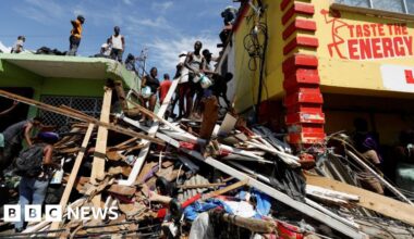 Death toll rises as aid struggles to reach parts of Jamaica