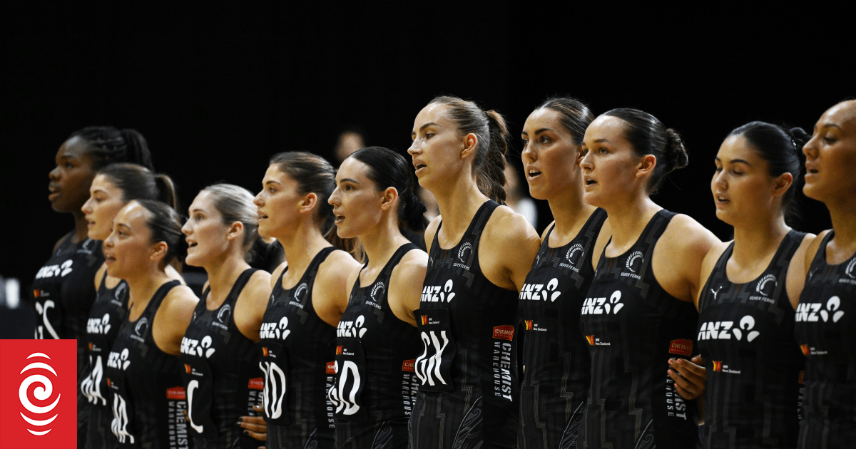 Details of Silver Ferns coach's return kept from players - for now