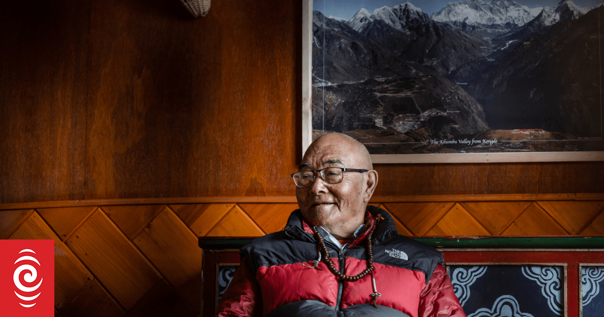 Kanchha Sherpa: Last link to Everest's first summit dies aged 92