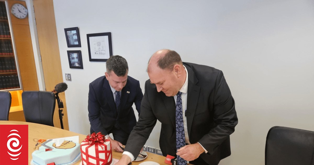 Government to loosen rules for home-based cake makers