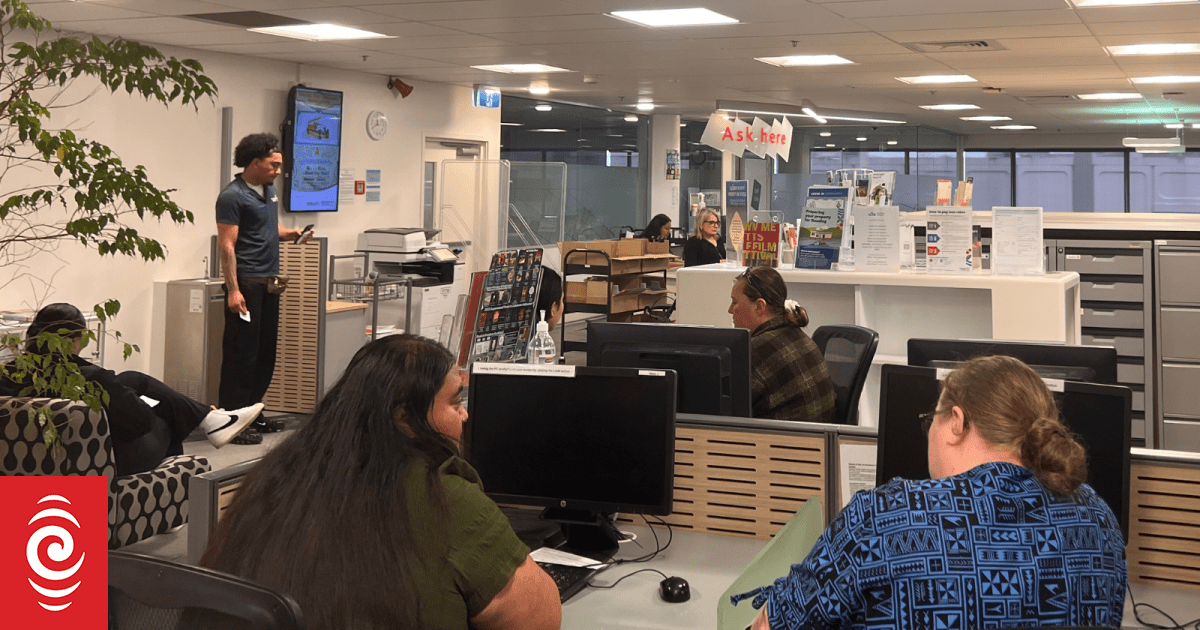 South Aucklanders cast final votes amid low local election turnout