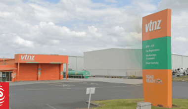 Hundreds of people to re-sit driving test after Auckland VTNZ officers allegedly took cash bribes