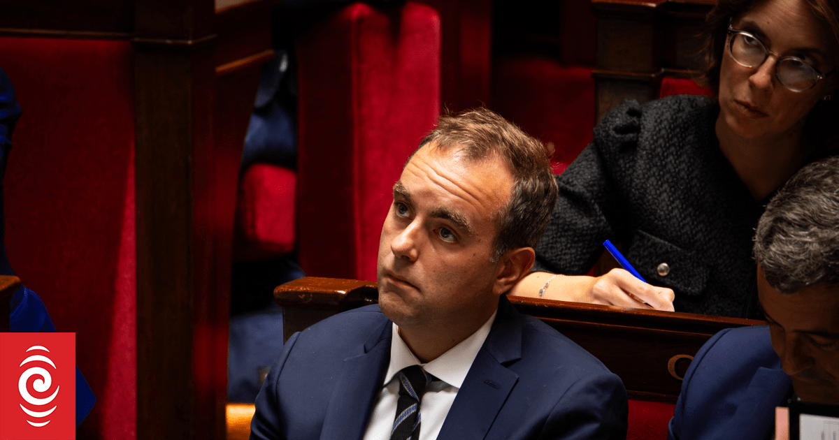 In shock move, French President reappoints Prime Minister who quit Monday