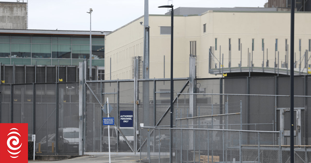 Mt Eden prison staff injured after inmates refuse to leave room