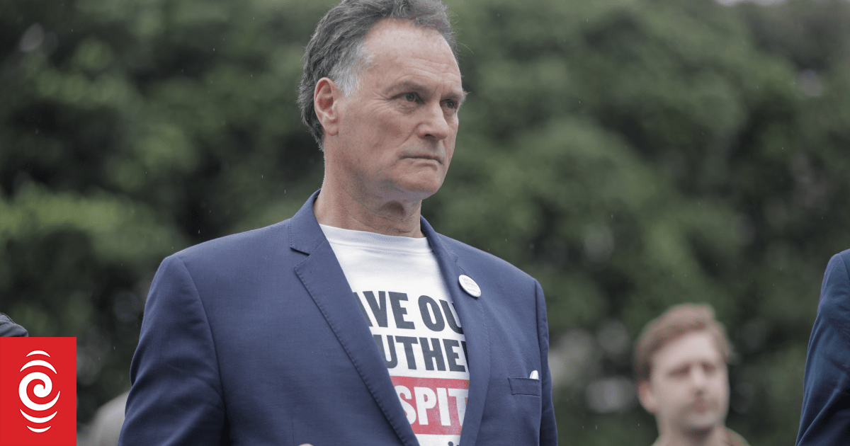 Dunedin mayoralty on knife-edge with slim margin between two frontrunners