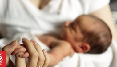 Government commits to Bill allowing three-day postnatal stay