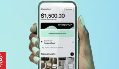 Afterpay decison to use buy now, pay later schemes for essentials 'raising red flags' - finance consultant