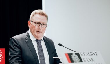 Adrian Orr's $410,000 payout was in his contract, Nicola Willis says