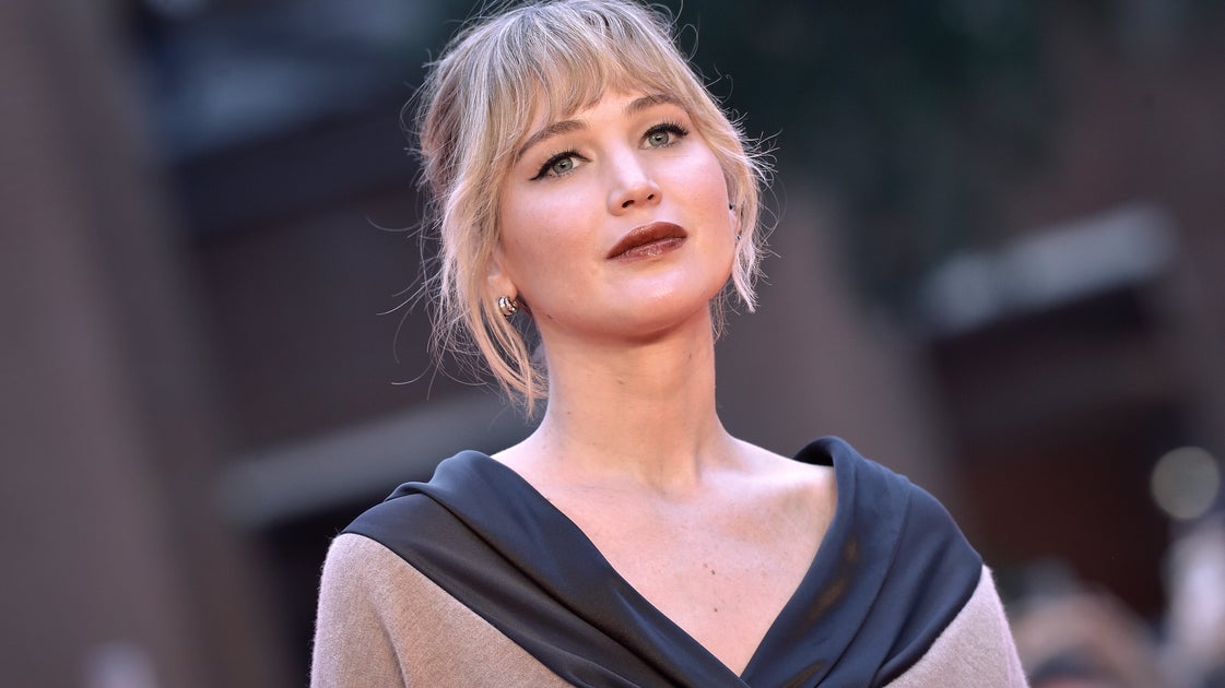 Jennifer Lawrence Reveals Embarrassing Interviews Were Defense