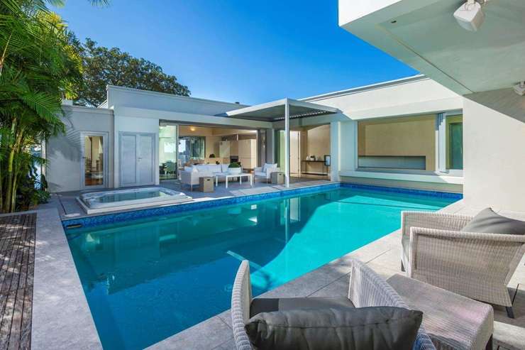 The beach house on Blomfield Spa, in Auckland's Takapuna, was sold earlier this month to a New Zealand buyer. Photo / Supplied