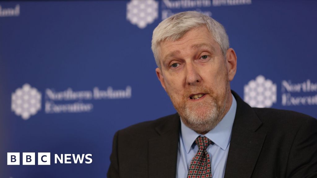 Northern Ireland health workers 'will get their pay rise', says John O'Dowd
